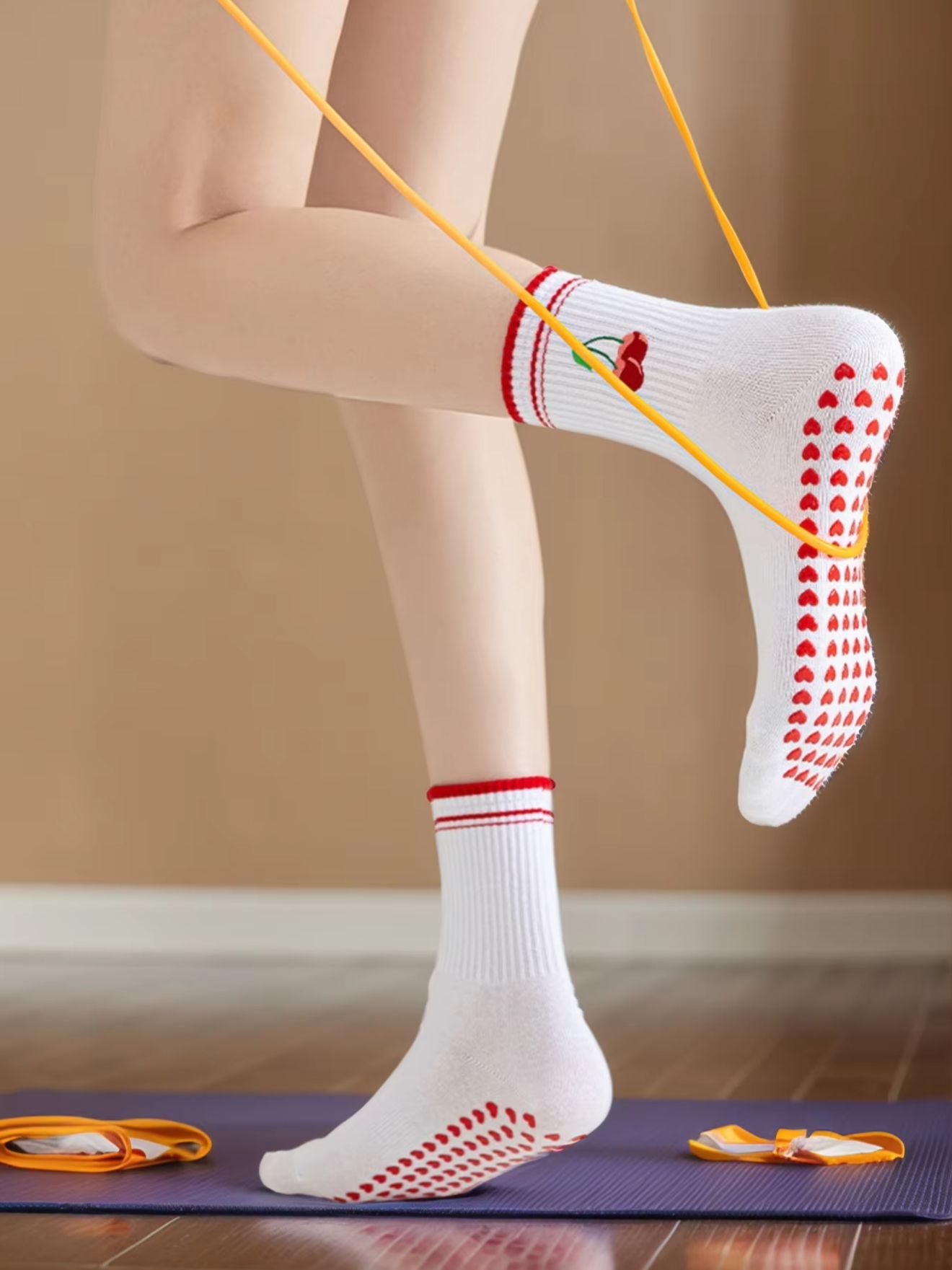 Pilates & Yoga Unleashed Studio Tuckahoe - 1 paire de chaussettes de yoga