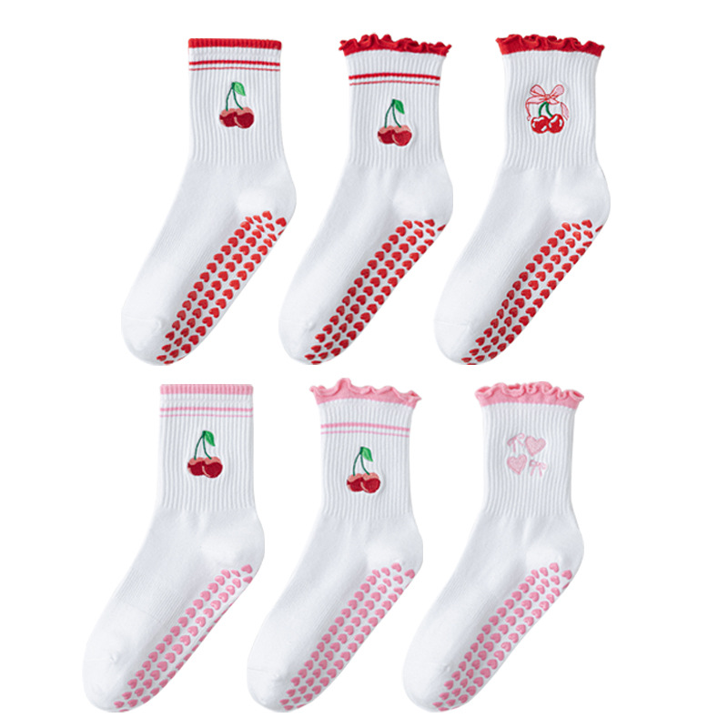 1 paire de chaussettes de yoga - Pilates & Yoga Unleashed Studio Tuckahoe avis et prix